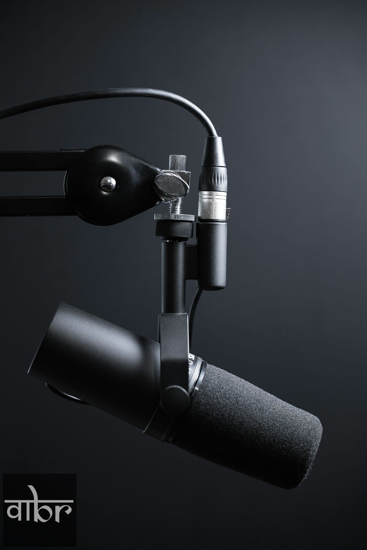 Best Microphones Under 50$: Top Budget Mics for Creators