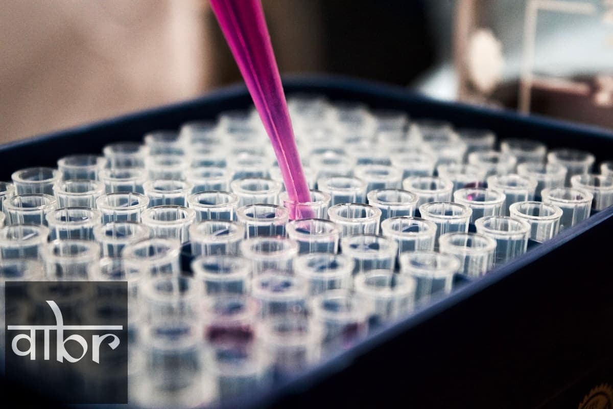 Biotech Computing Breakthroughs: DNA Data Storage & Bio-AI