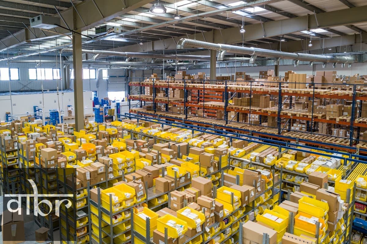 Autonomous Robotics in Logistics: Fleet Orchestration Tech